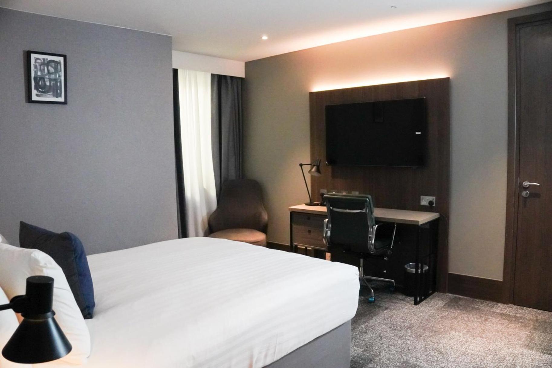 Hotel Crowne Plaza London - Kingston By Ihg Surbiton Exterior foto