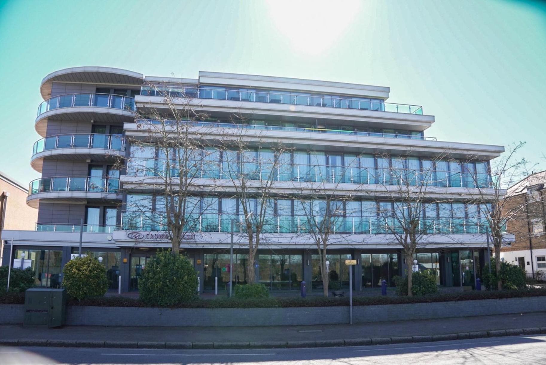 Hotel Crowne Plaza London - Kingston By Ihg Surbiton Exterior foto